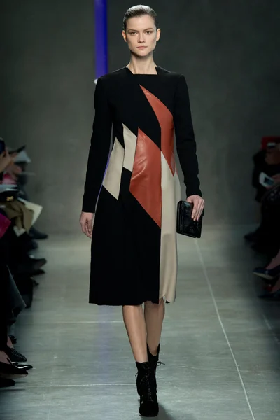 Look 19